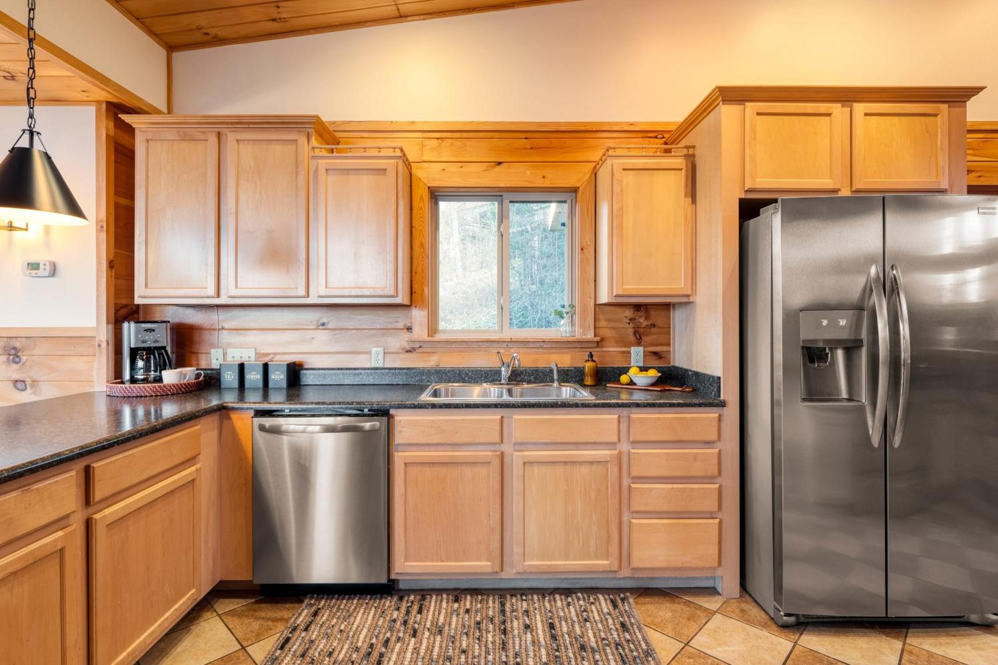 Chestnut By Avantstay Mountain Cabin W Treetop Views Hot Tub Game Room Gatlinburg Kültér fotó