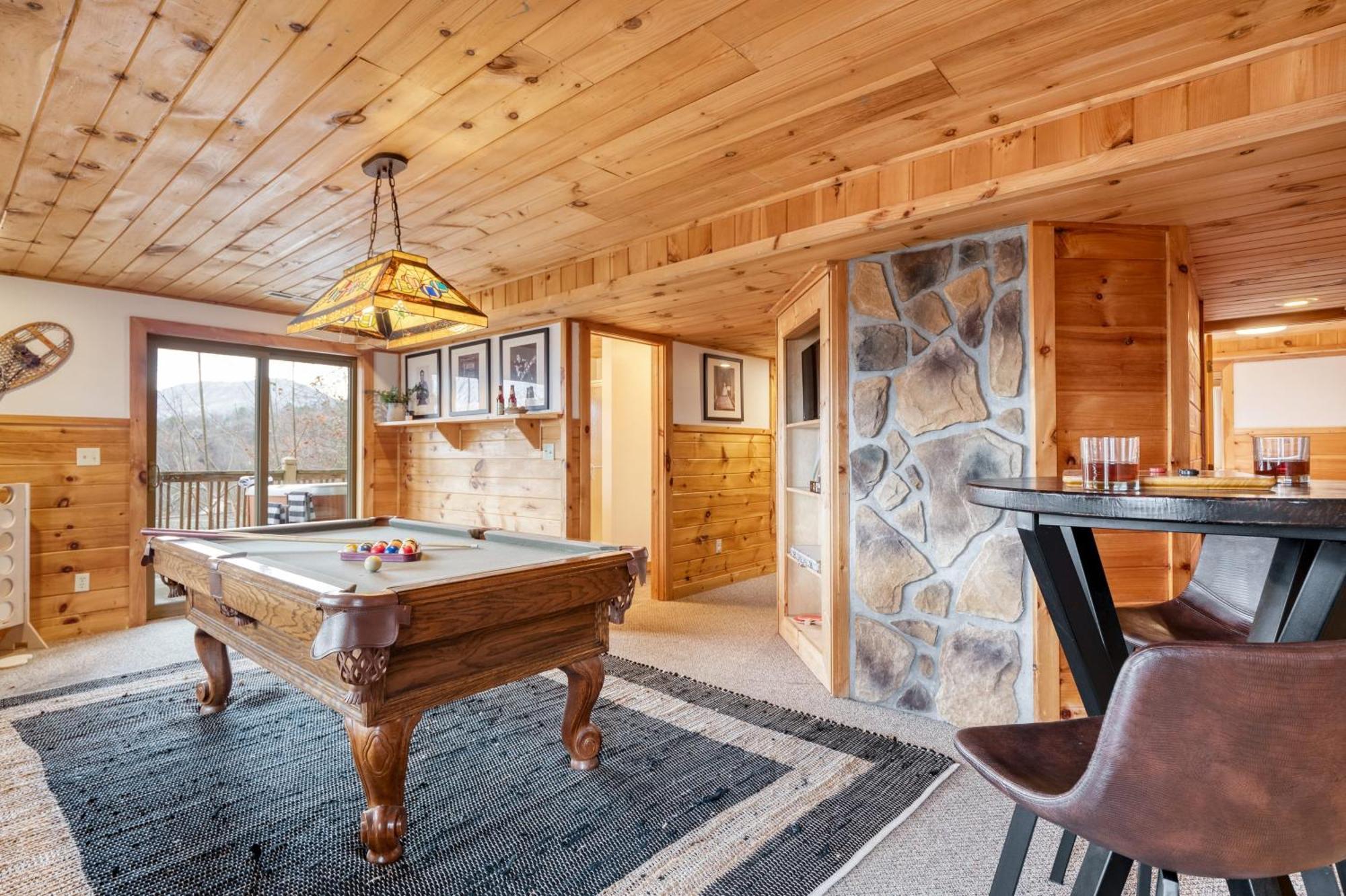 Chestnut By Avantstay Mountain Cabin W Treetop Views Hot Tub Game Room Gatlinburg Kültér fotó